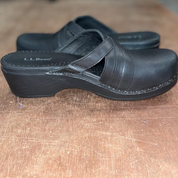 L.L.Bean Women’s Slip On Clogs Black US 7 EU 38 Like New! 2” Heel - Picture 11 of 15